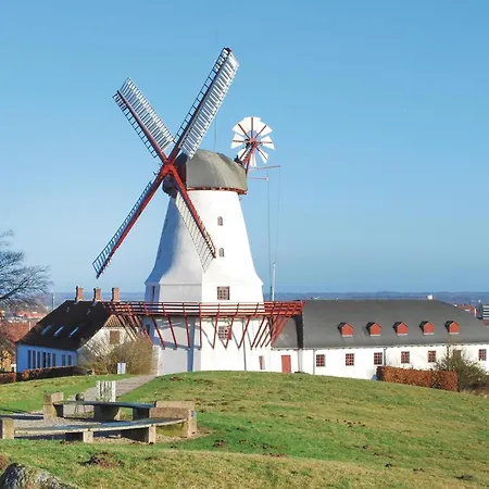 Two-bedroom In Lägenhet *